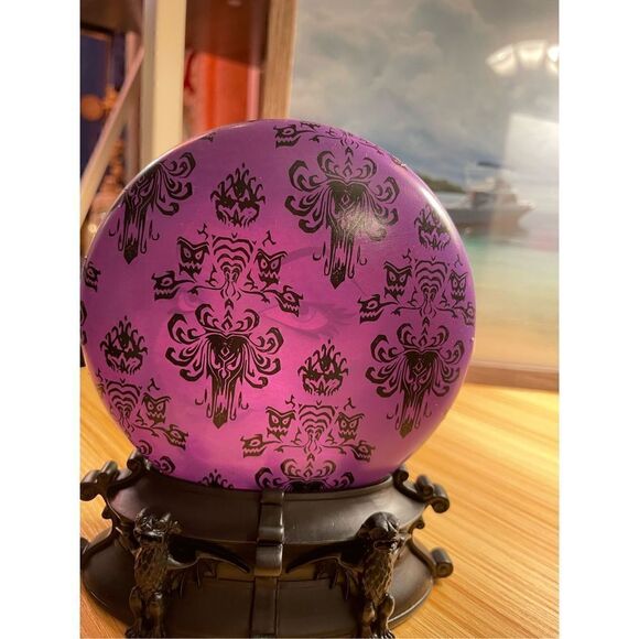 DISNEY MADAME LEOTA HAUNTED MANSION LIGHT UP DISC SNOW GLOBE CRYSTAL BALL New in - Picture 5 of 10